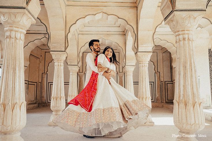 This couple chose the beauty of Kishangarh and Jaipur’s Amber Fort for their pre-wedding shoot